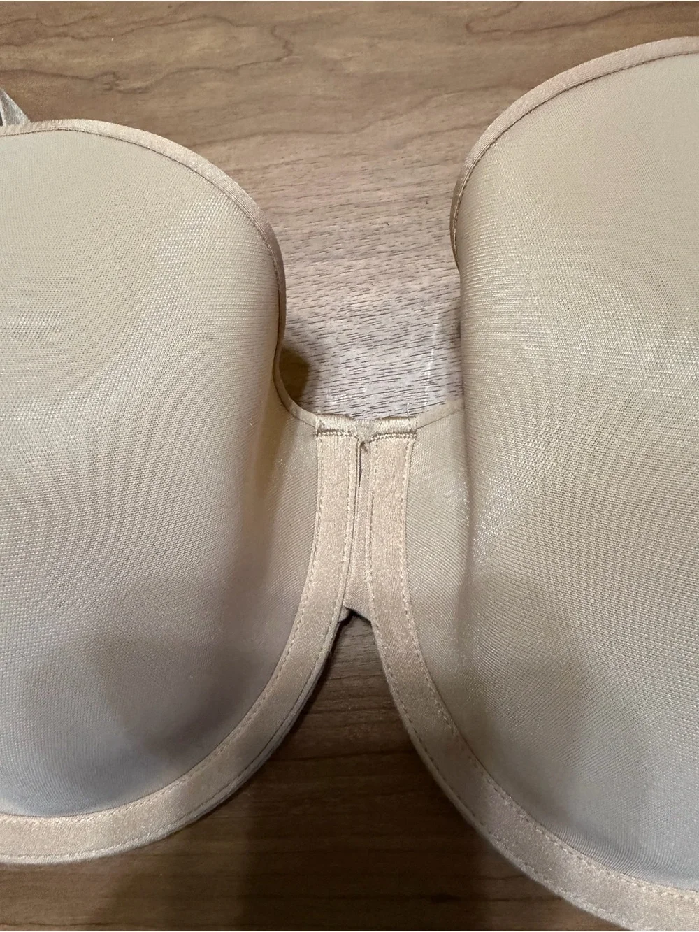 Skims Everyday Seamless Nude T-Shirt Bra with Light Padding 38dd soft comfy - Picture 2 of 5